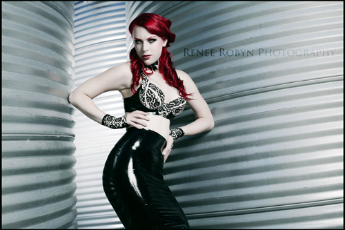 Interview With Canadian Model, Photographer And Retoucher Renee Robyn [mildly NSFW]