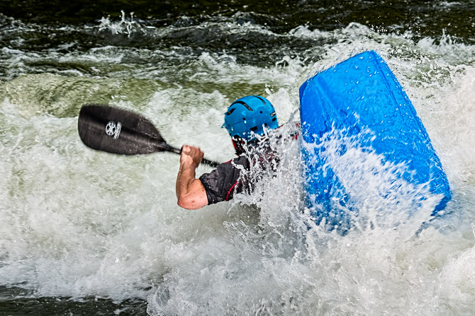 white water kayaking photos photography jp danko blurmedia extreme sport commercial photographer toronto