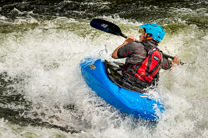 white water kayaking photos photography jp danko blurmedia extreme sport commercial photographer toronto