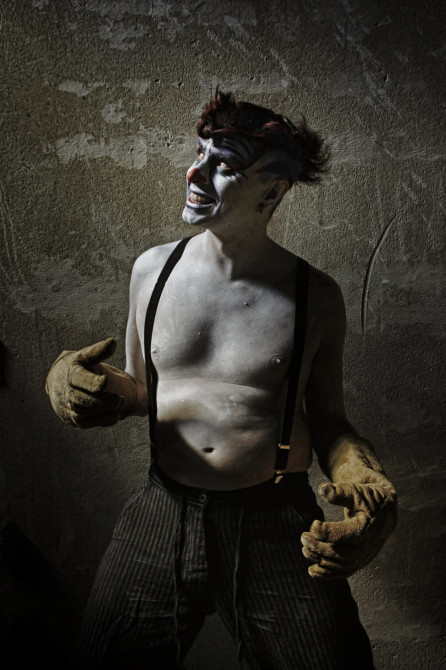 Portfolio_Clownville_jugglernaut_2