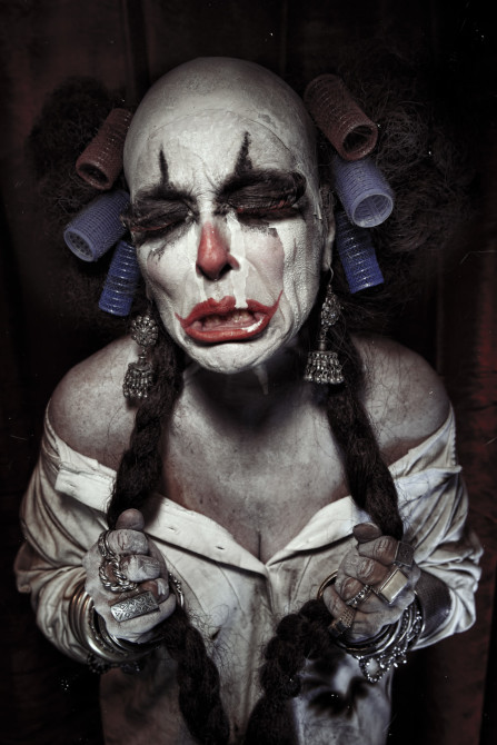 Portfolio_Clownville_mother_crying