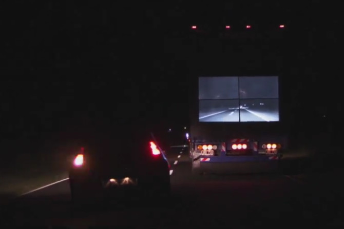 Works in the dark as well (Source: YouTube/Samsung)