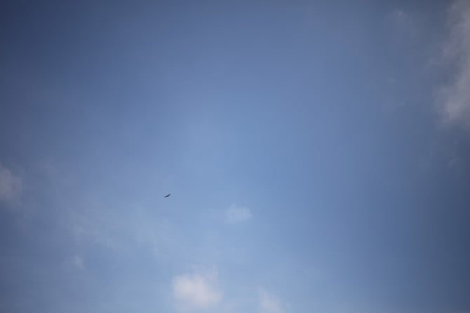 1-5000 sec at f – 2.0, ISO 100, 35 mm. I got your vignette right here.