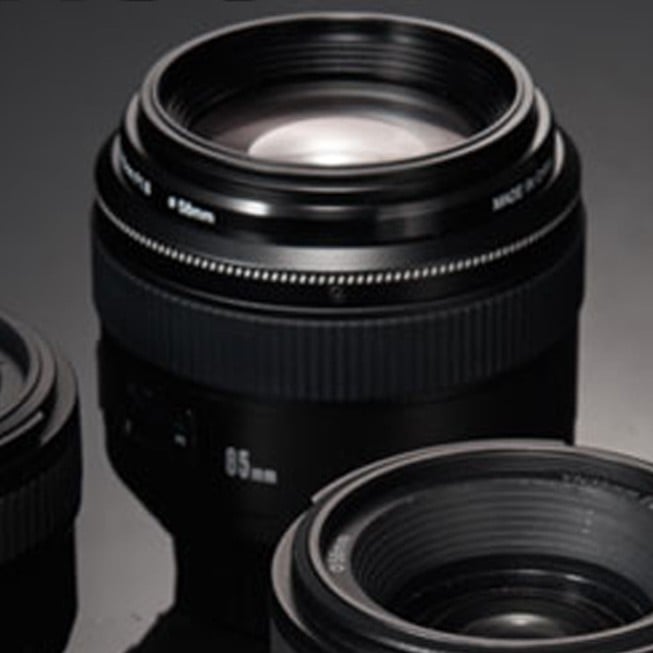 yongnuo-85mm-lens-closeup