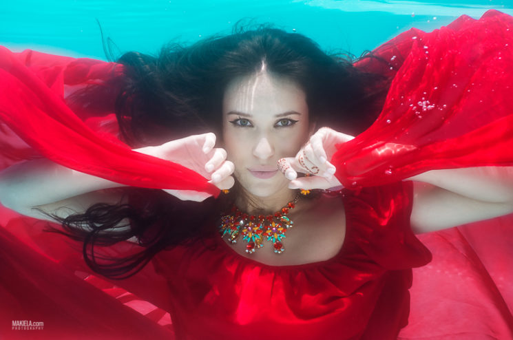 Rafal Makiela - Dubai Underwater Fashion Photographer