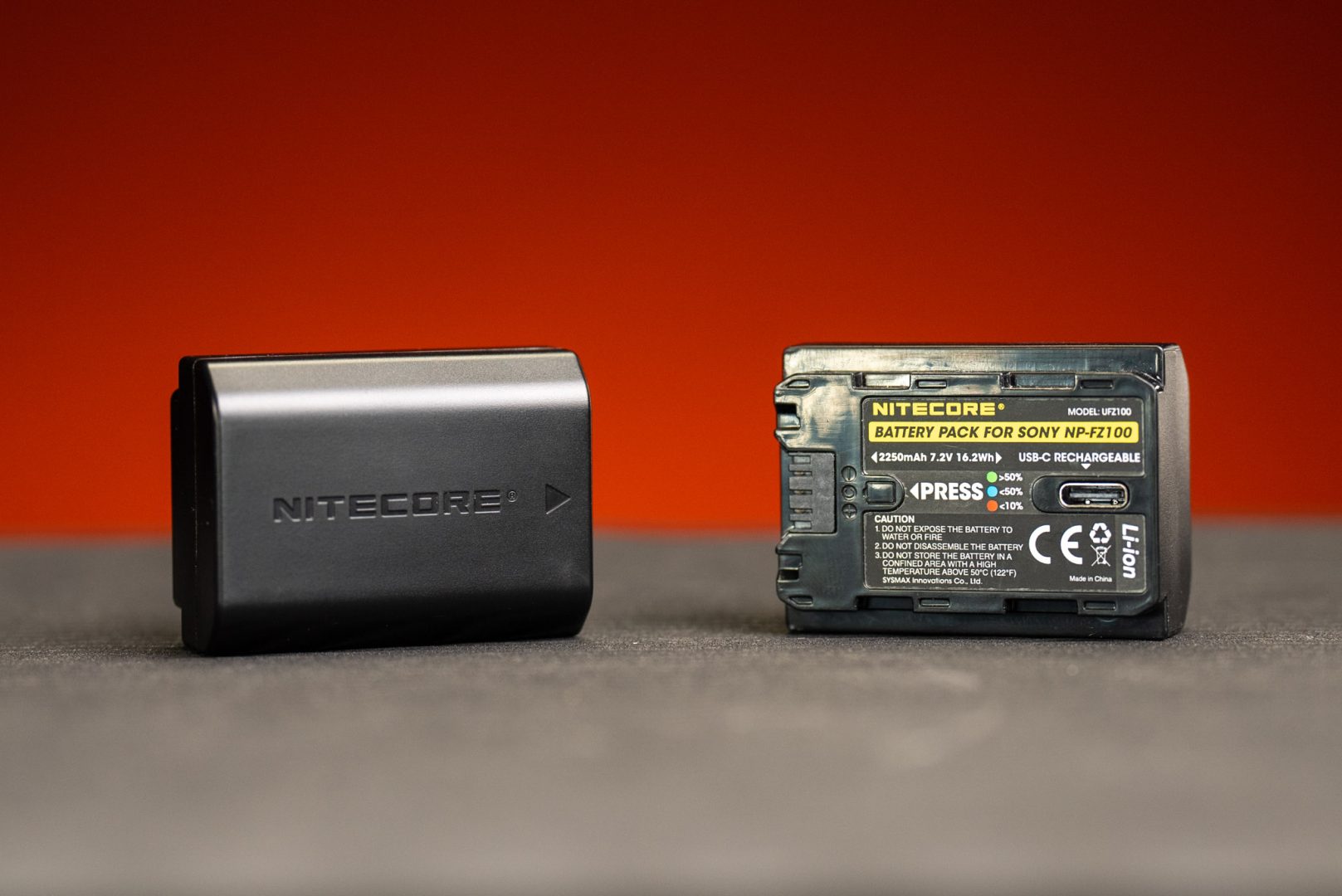 Nitecore UFZ100 vs Sony NP-FZ100