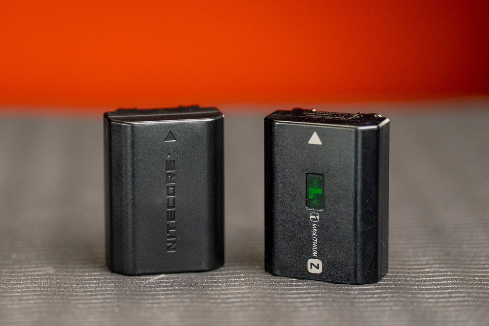 Nitecore UFZ100 vs Sony NP-FZ100