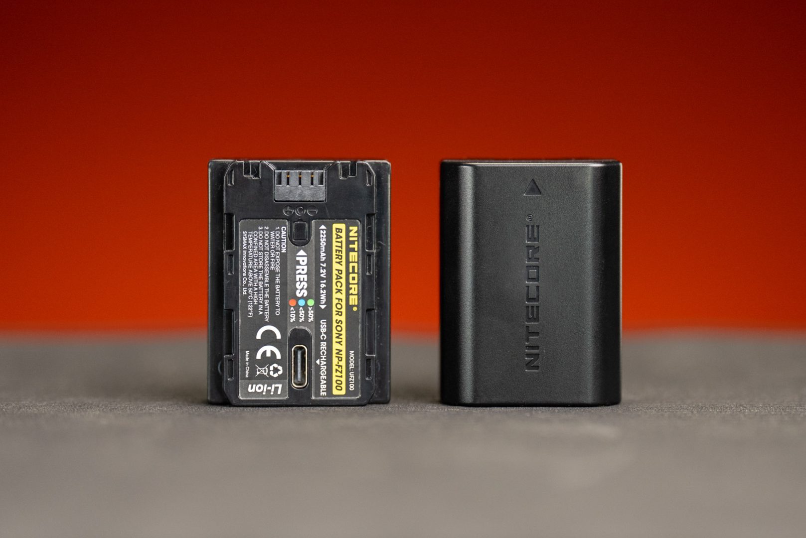 Nitecore UFZ100 vs Sony NP-FZ100