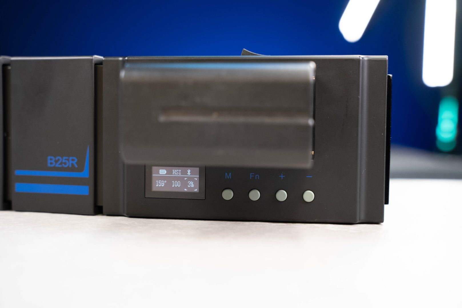 Sirui dragon led light - With NPF battery