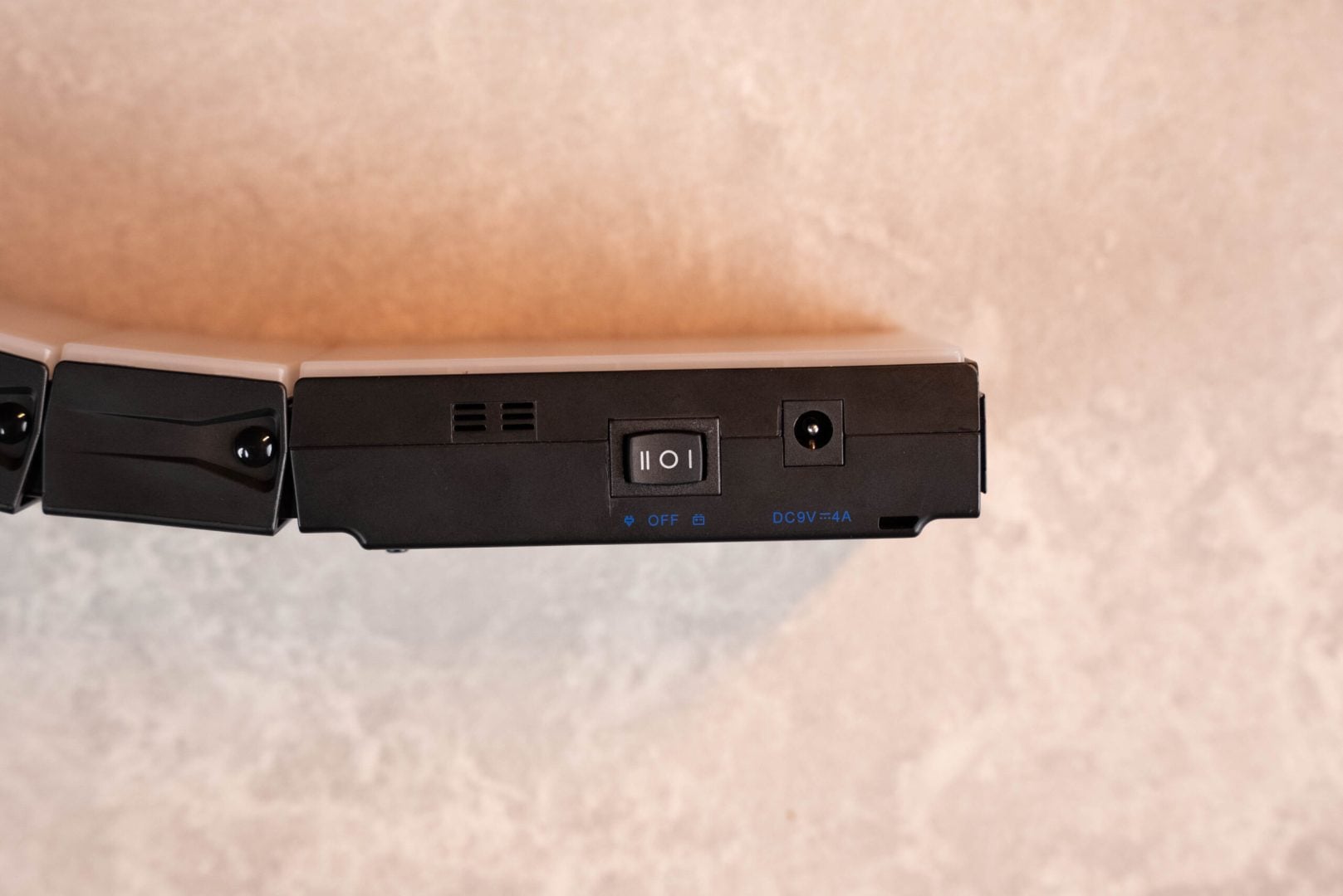Sirui dragon led light - Power switch