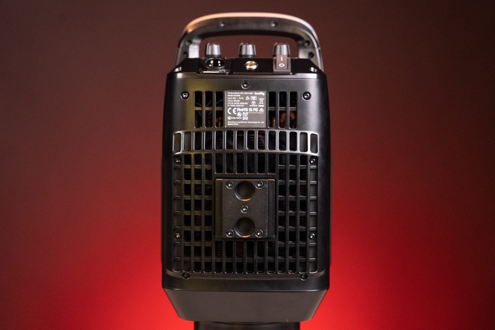 SmallRig RB450B LED Light - acra-swiss pate on the bottom