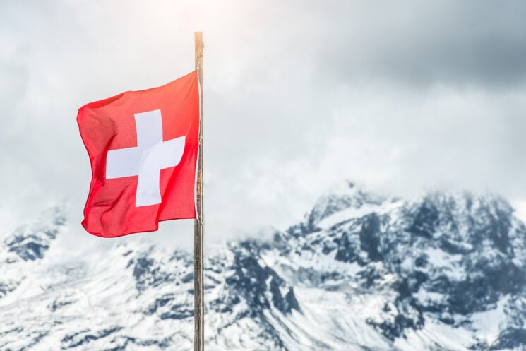 Swiss bank's chief risk officer quits to pursue career as professional photographer