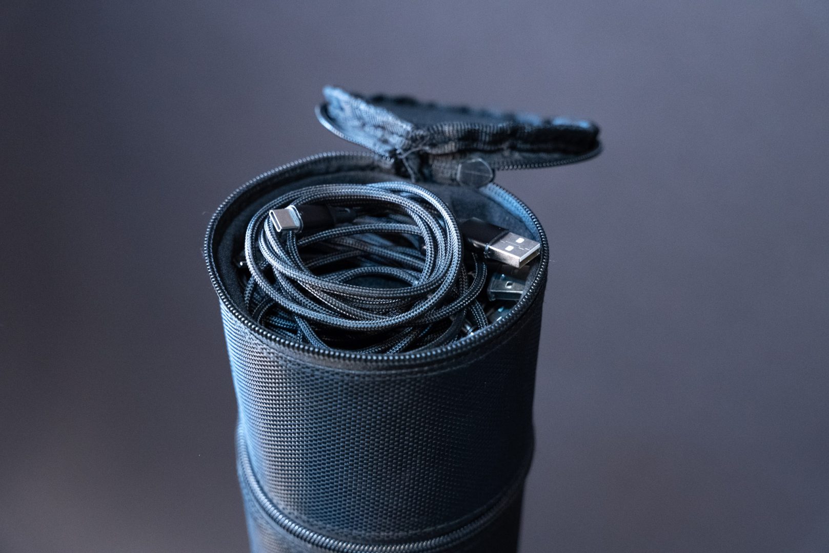 Nanlite PavoTube T8-7X tube light review - cable compartment