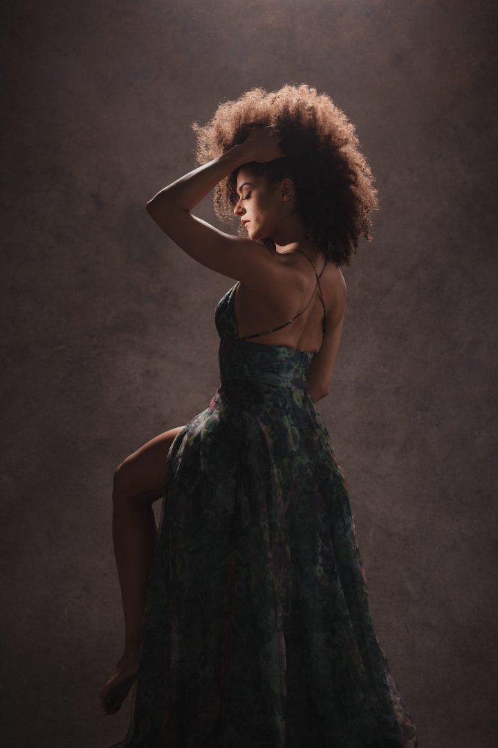 Unconventional 2 light studio portrait set-up with Pye Jirsa