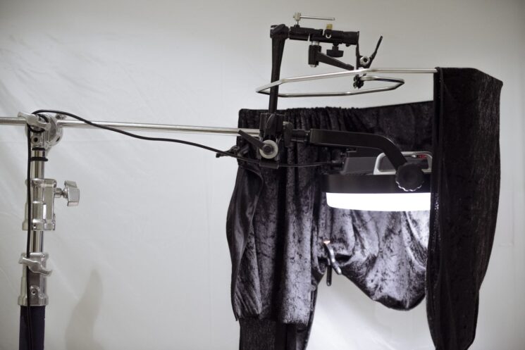 Using Projector As Backdrop Lighting setup: How to make projection backgrounds