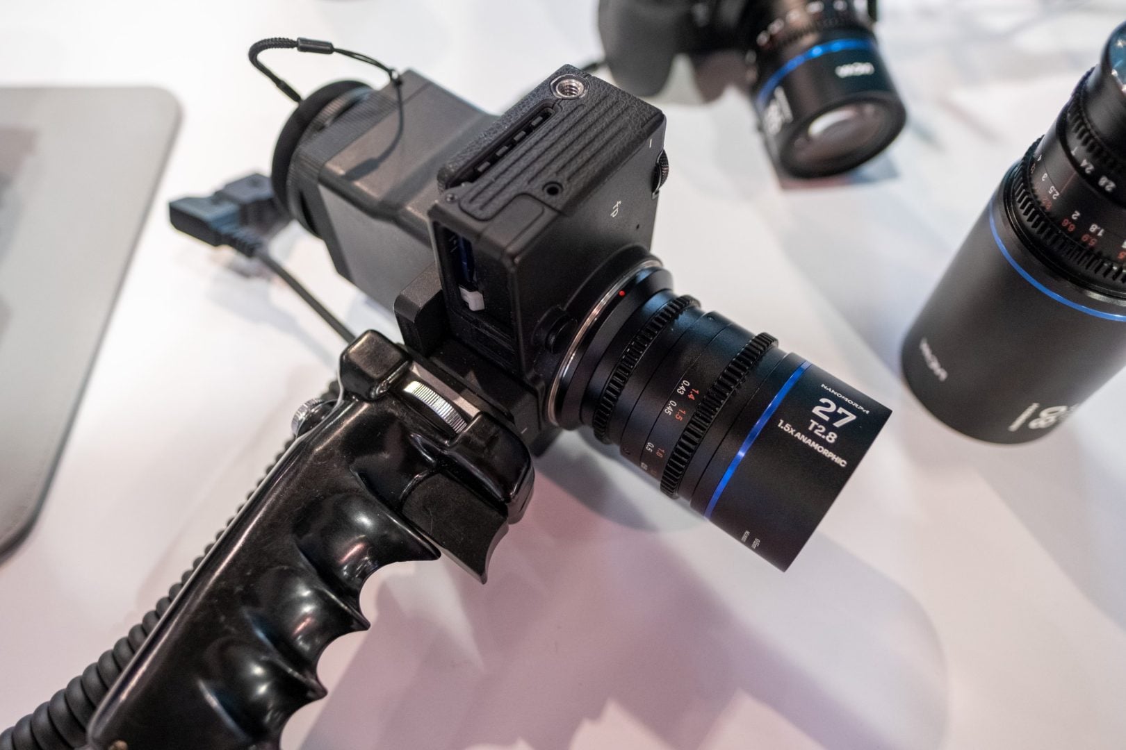 Laowa Nanomorph 27mm