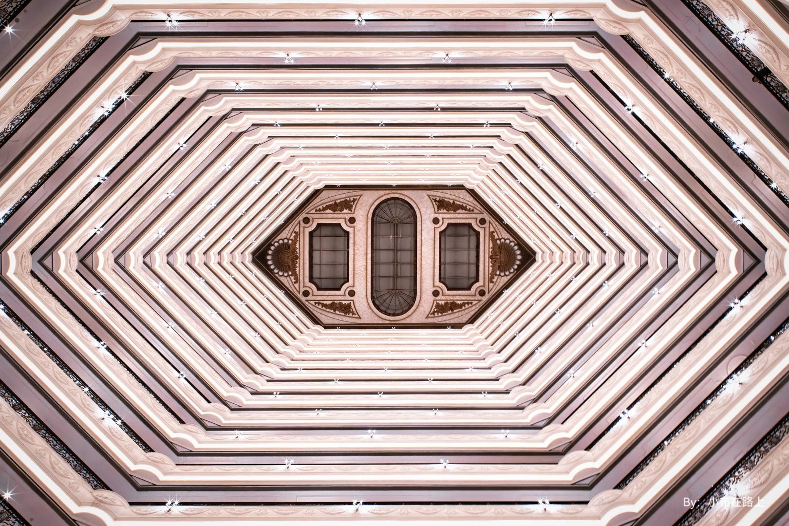 TTArtisan 10mm F2 APS-C Interiors