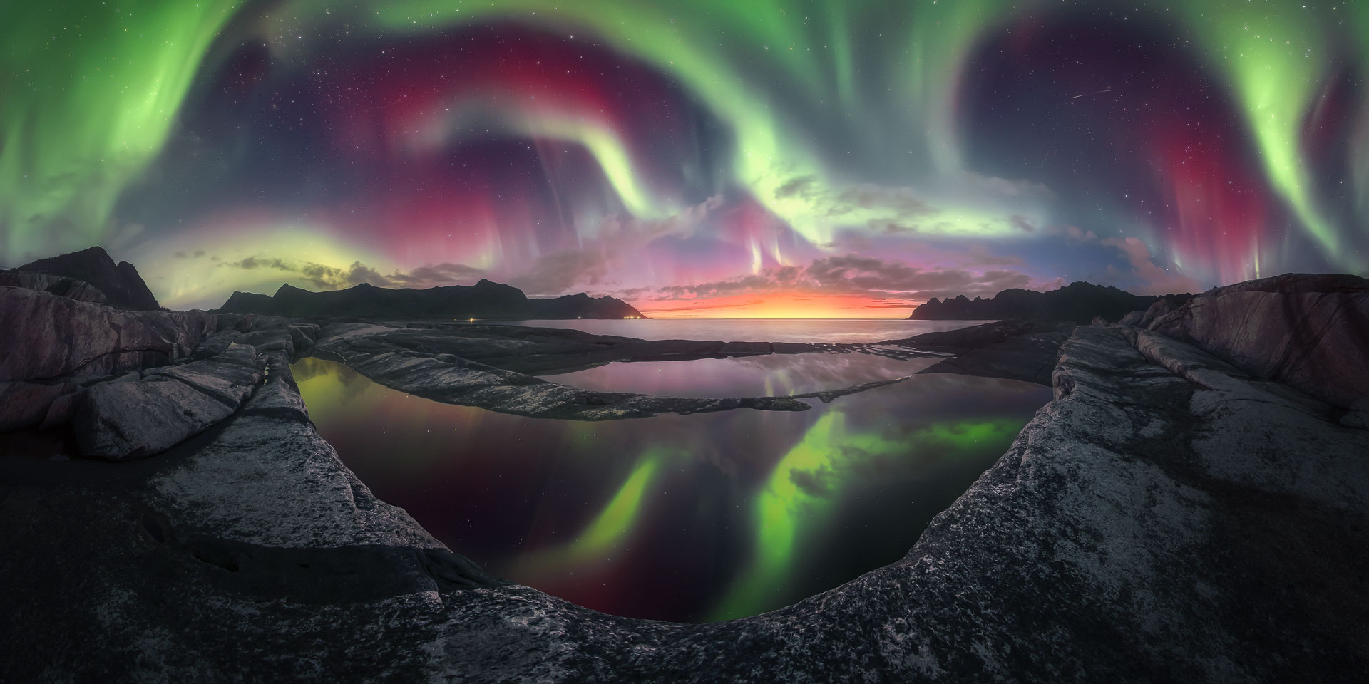 aurora borealis wide panorama
