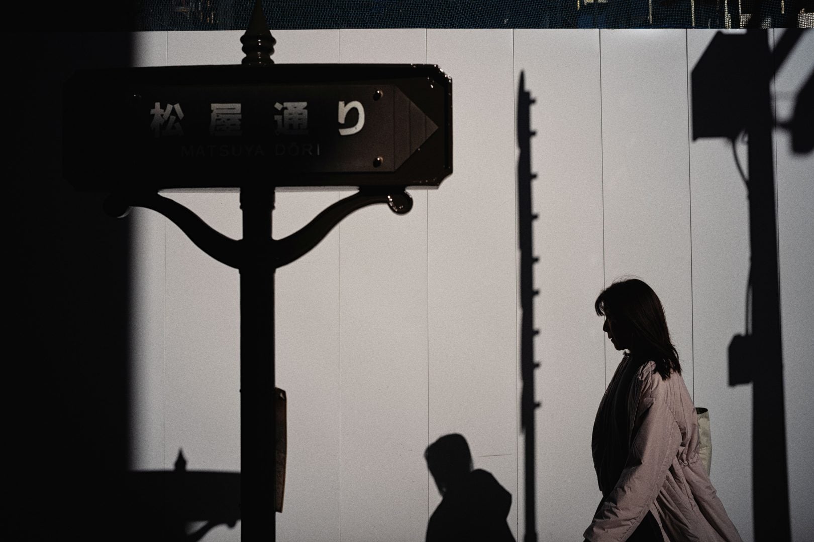 Thypoch Simera 28mm f/1.4 street sample