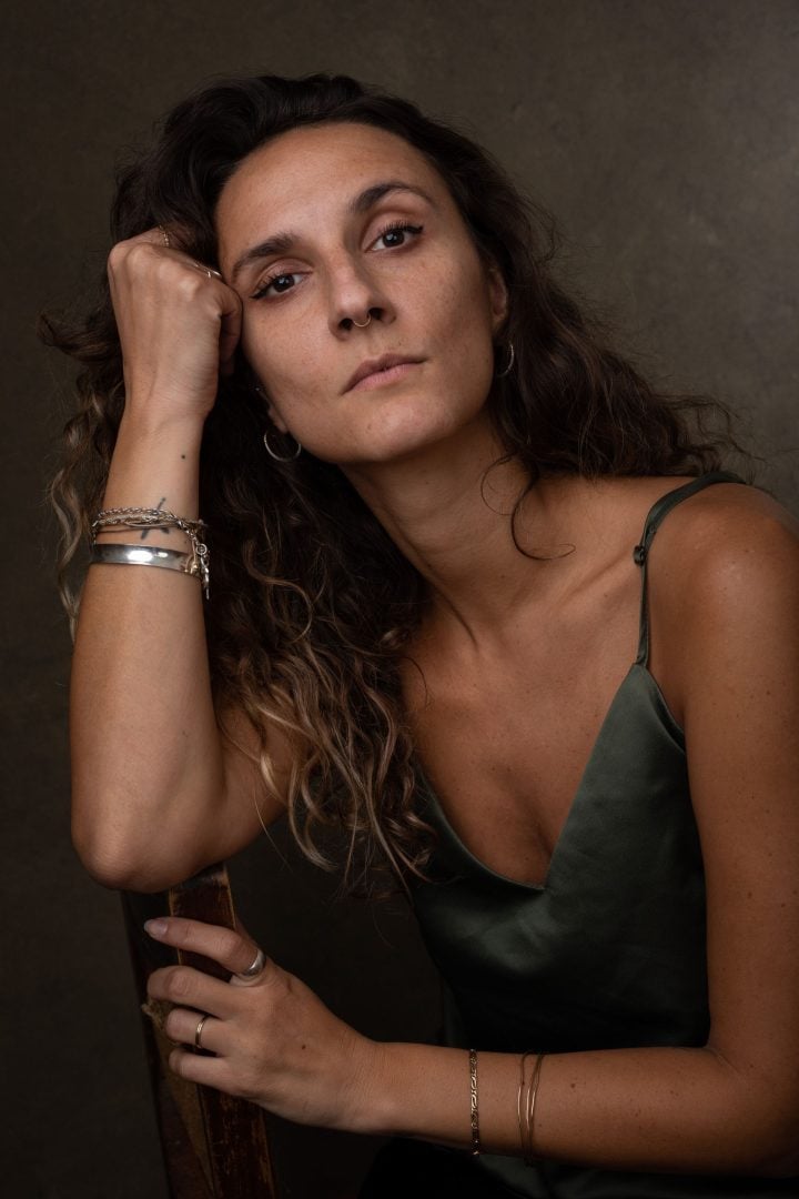 50 steps to be a headshot photographer portrait pose