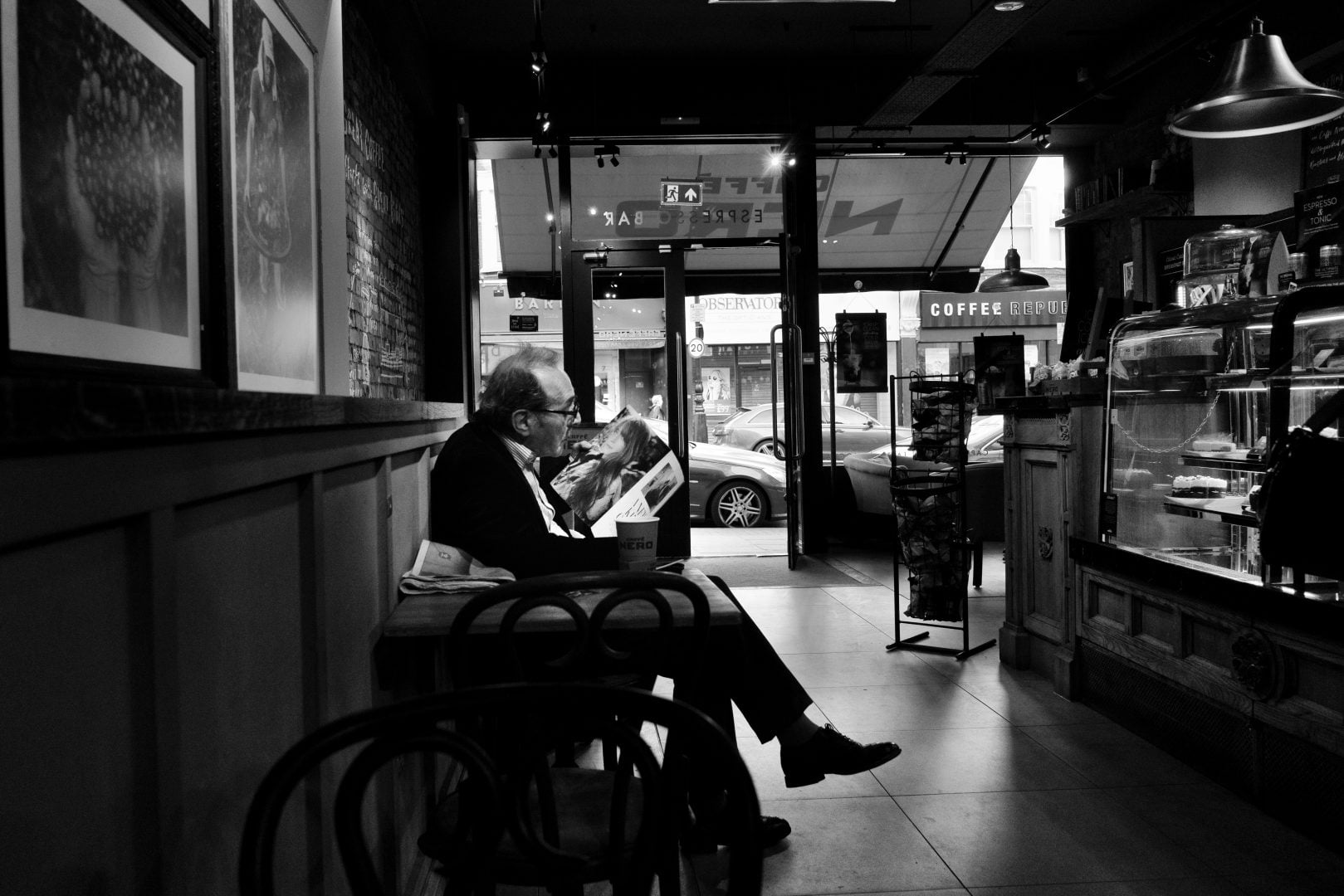 This photographer captures the essence of London in a single frame