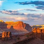 Young photographer falls 300 feet into canyon while taking a photo