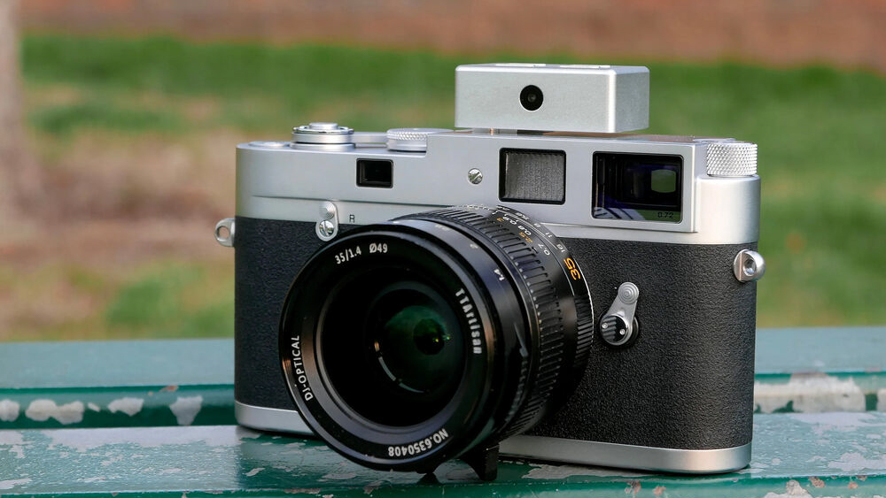 Keks KM02 on top of a camera