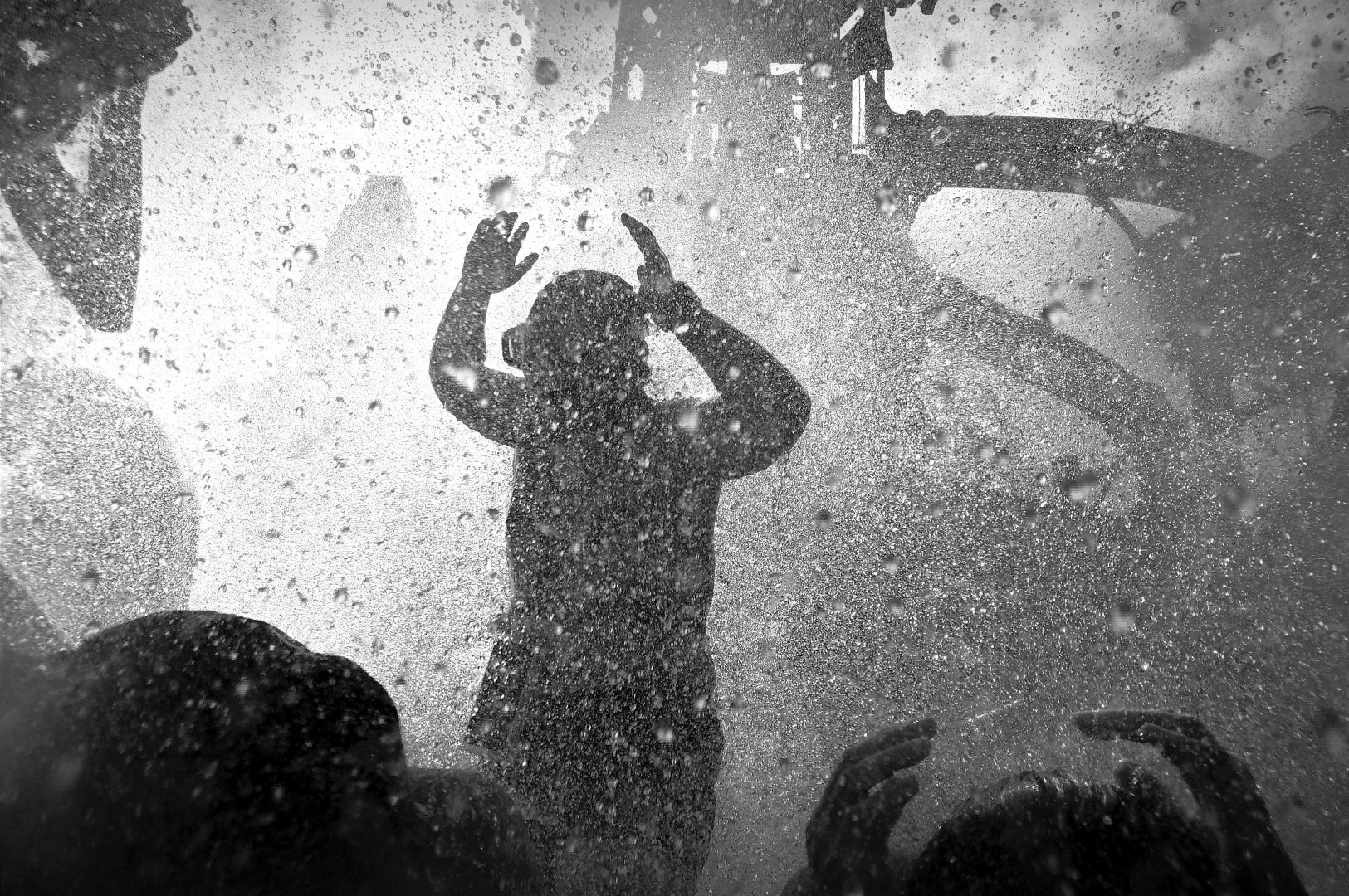 © Yajun Hu