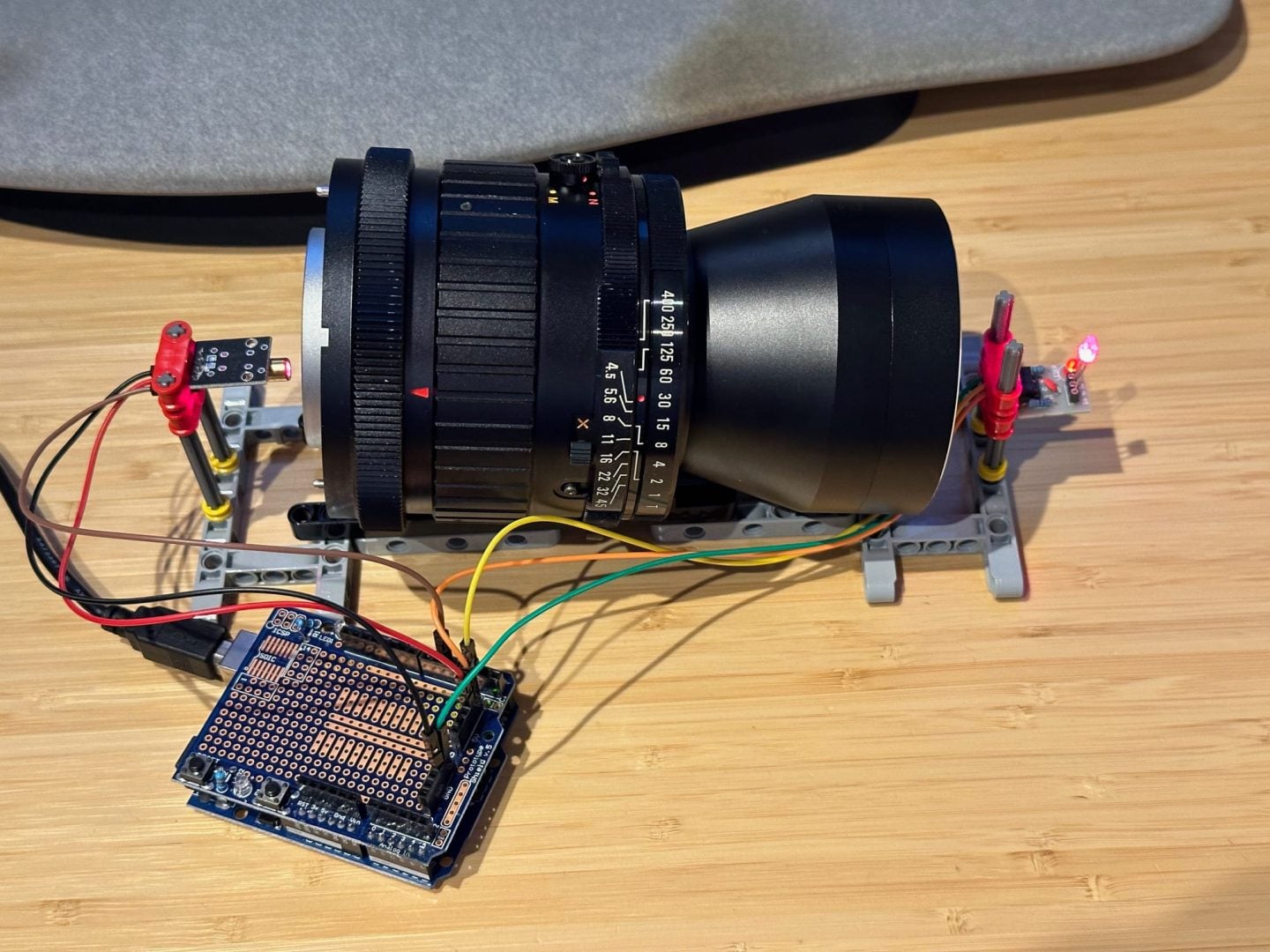 Testing the shutter in a Mamiya Sekor 250mm lens from my RB67
