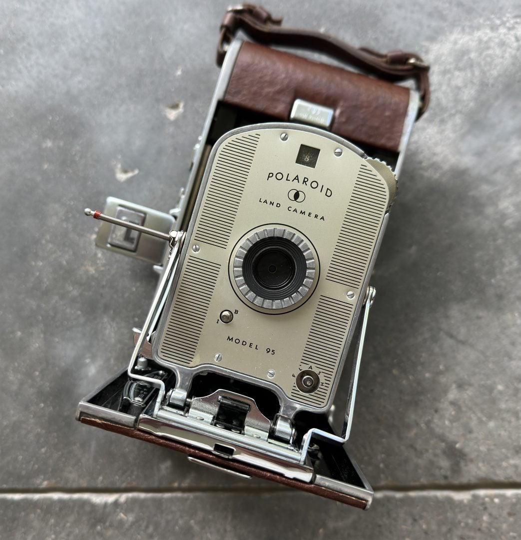 Figure 2. The Polaroid Model 95.