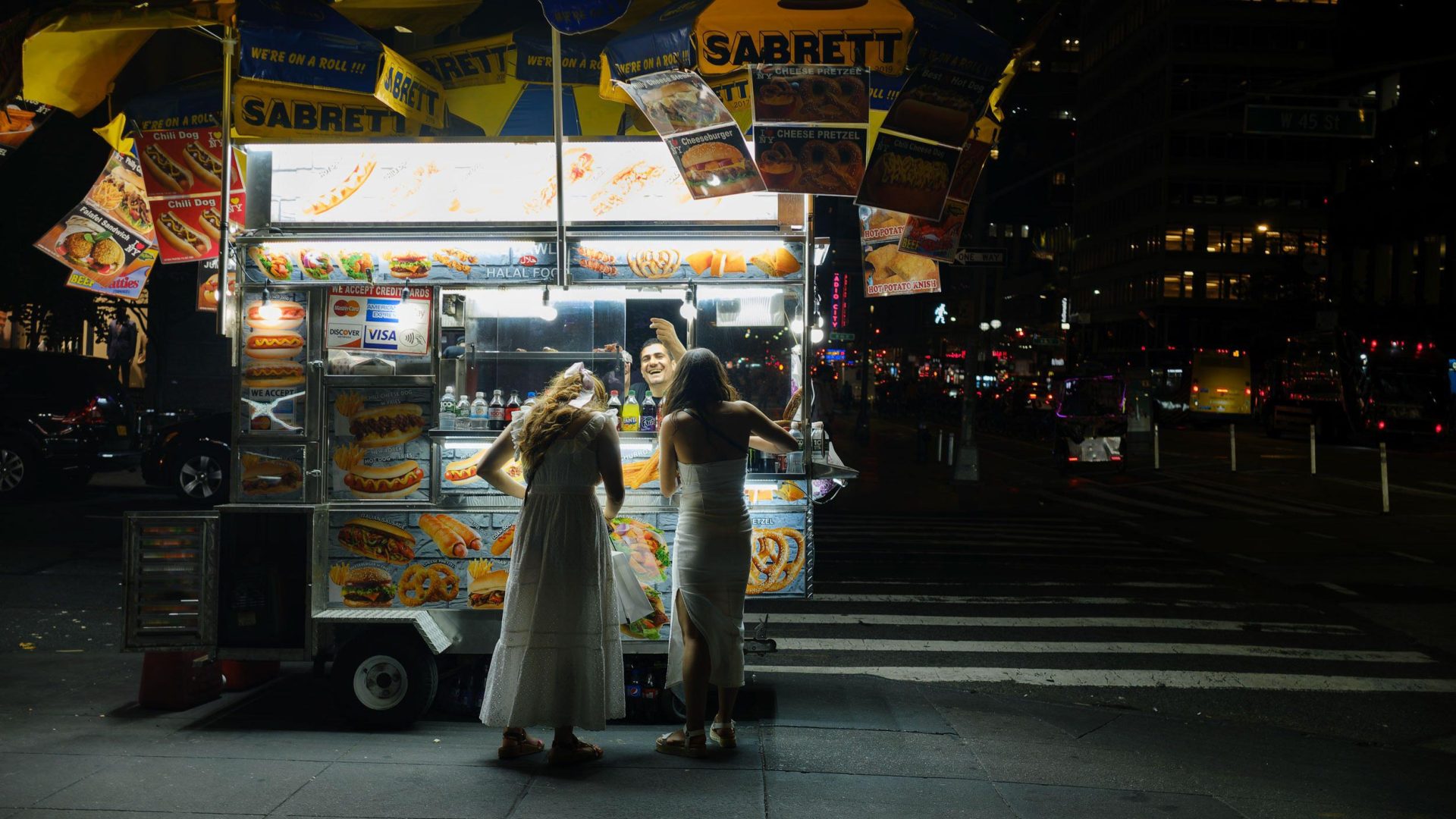 Blend Into The Background: 8 Street Photography Tips