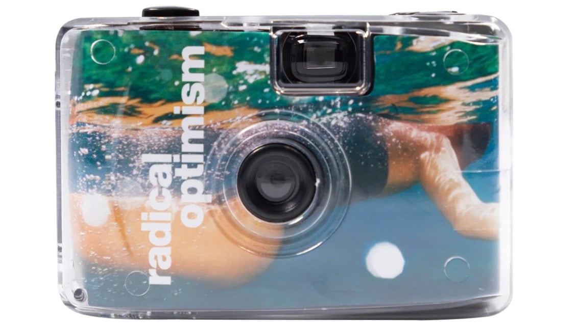 dua-lipa-camera