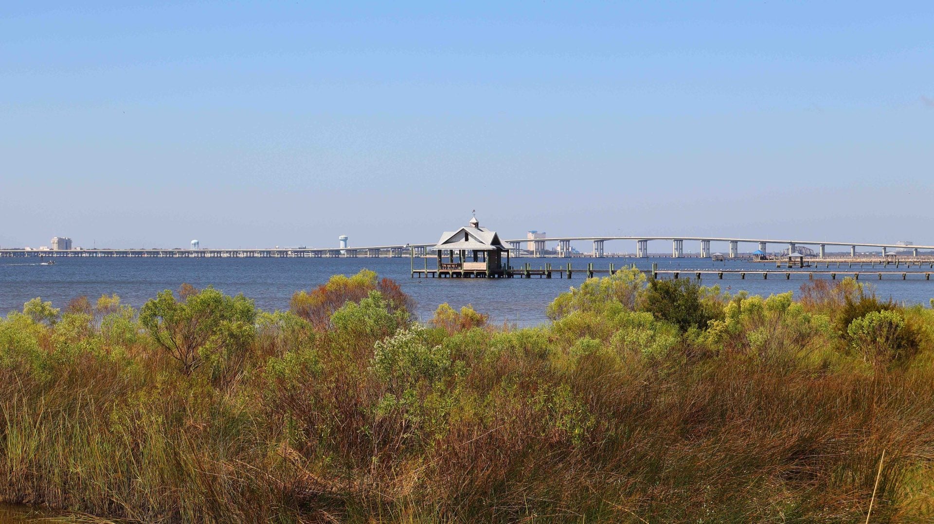 boat house with canon 18-45 lens