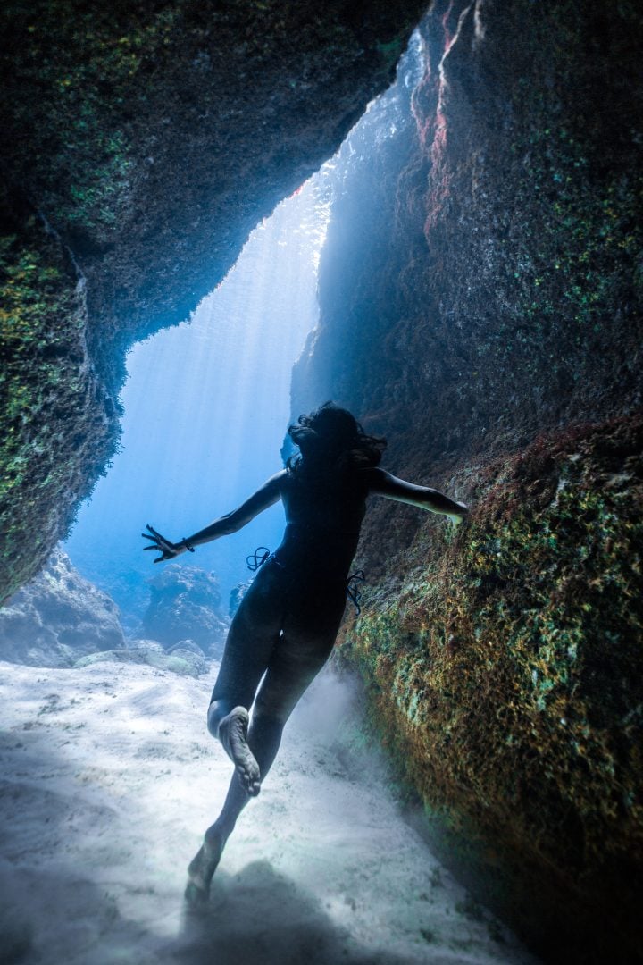 This award winning photographer free dives for the perfect shot