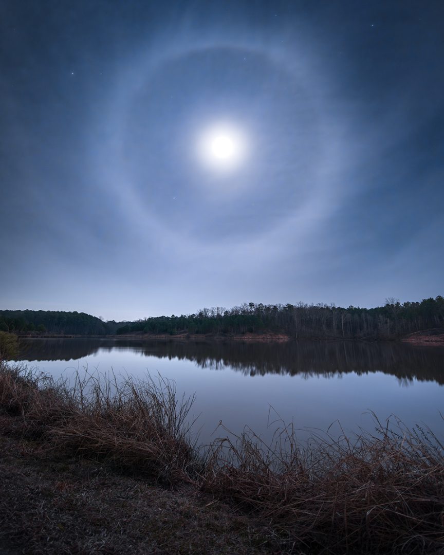 Lunar halo at Lake Betz