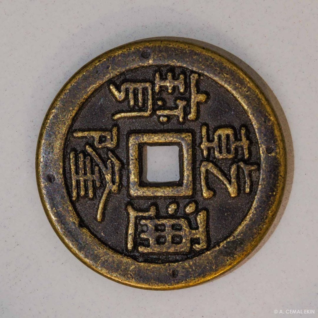 A Closer Look at the new 100mm F2.8 Pergear macro lens