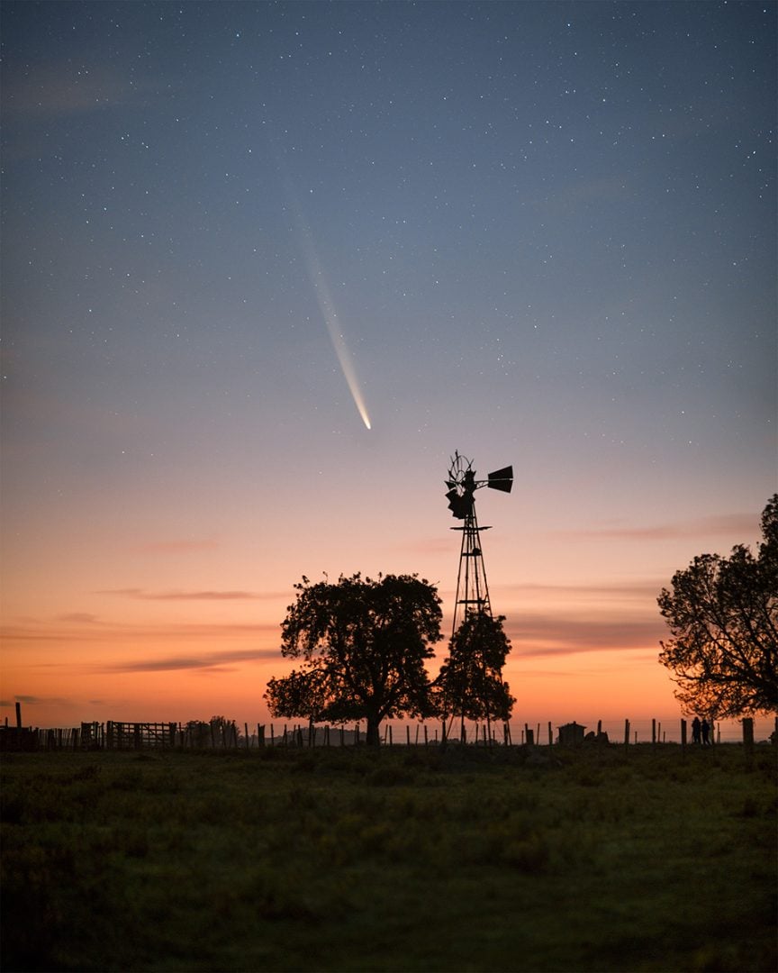 Comet C/2023 A3 Tsuchinshan–ATLAS - on Uruguayan countryside