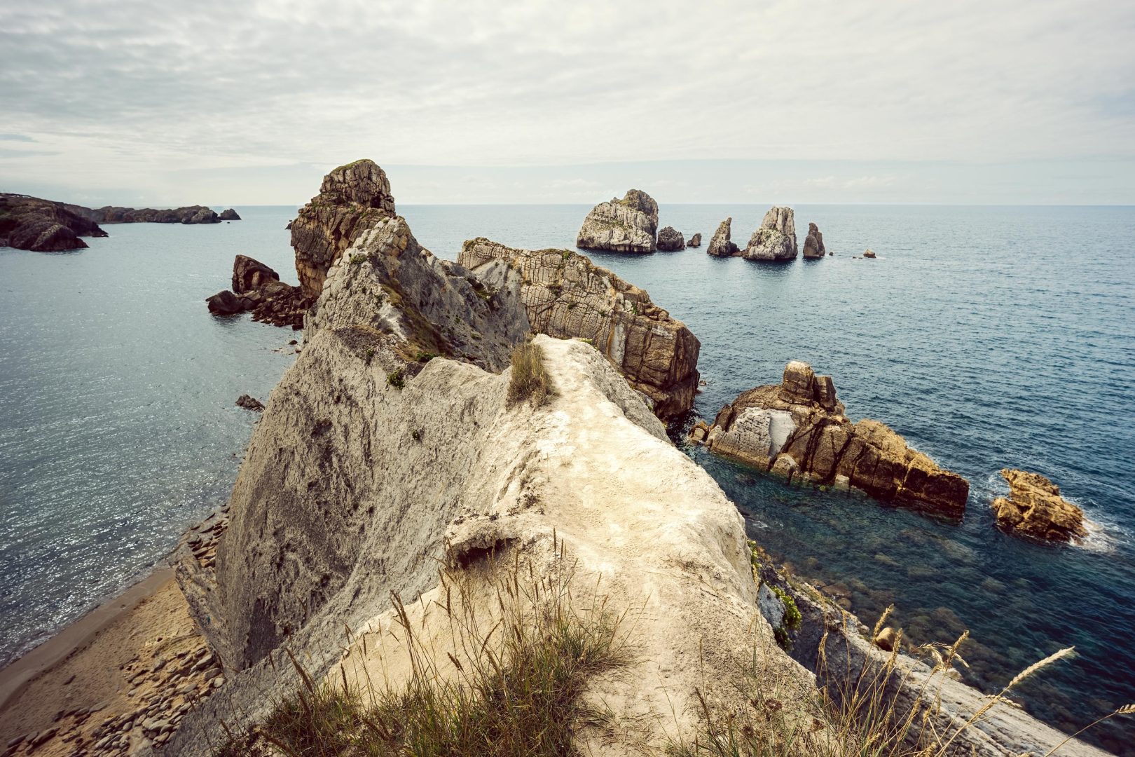 The Ultimate Landscape Photography Guide: Gear, Techniques & Tips