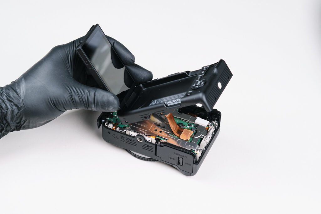 Canon EOS R50V Teardown