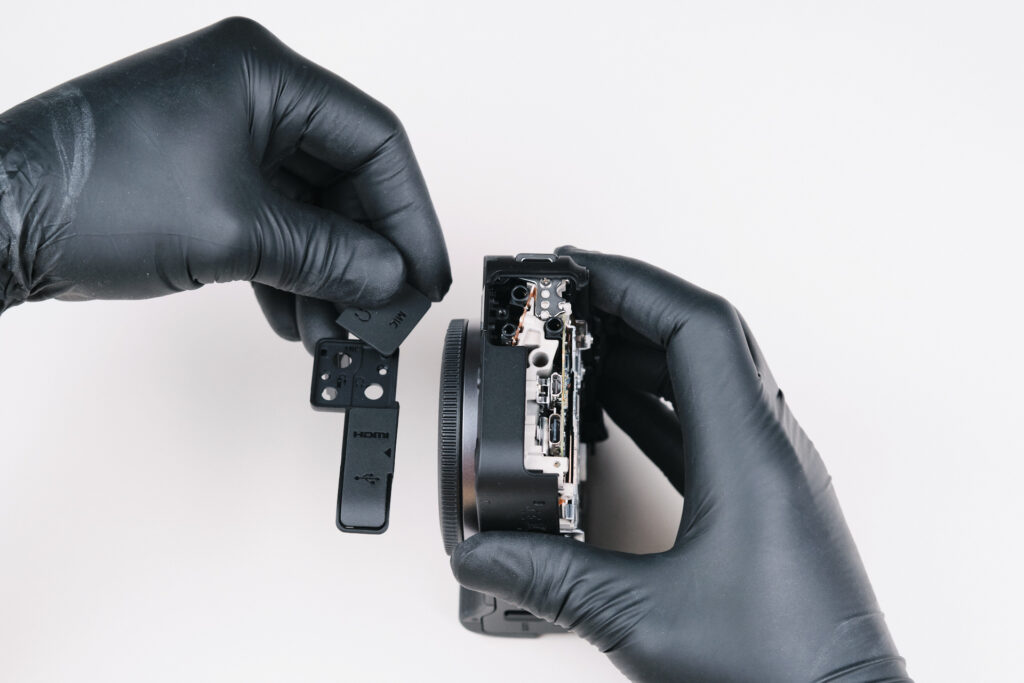 Canon EOS R50V Teardown