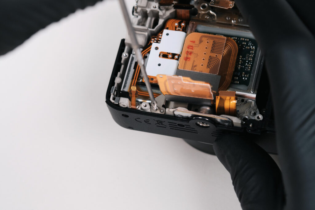 Canon EOS R50V Teardown