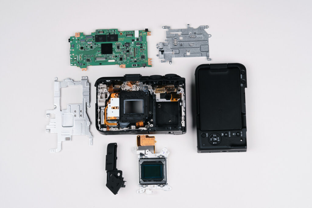 Canon EOS R50V Teardown