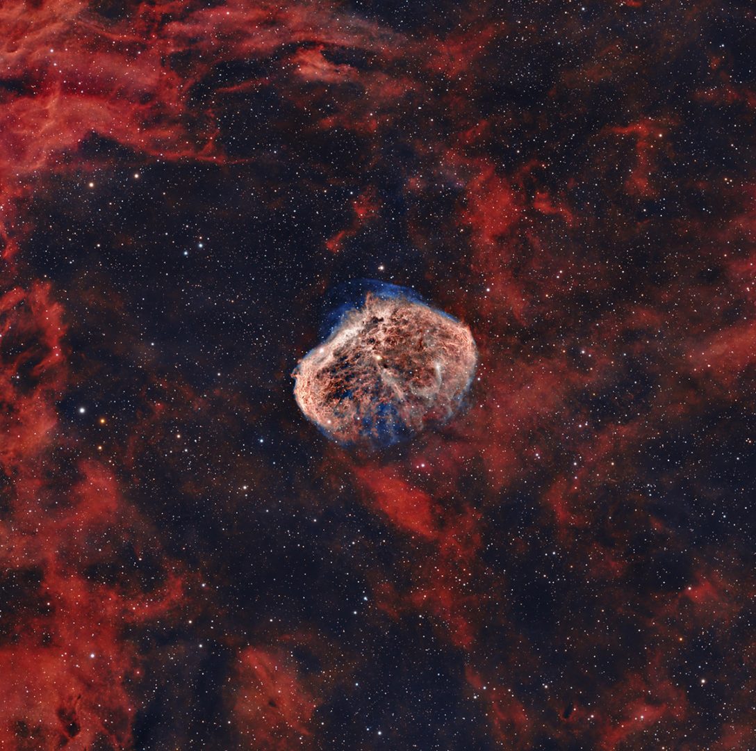 Crescent nebula photographed with Askar 71F