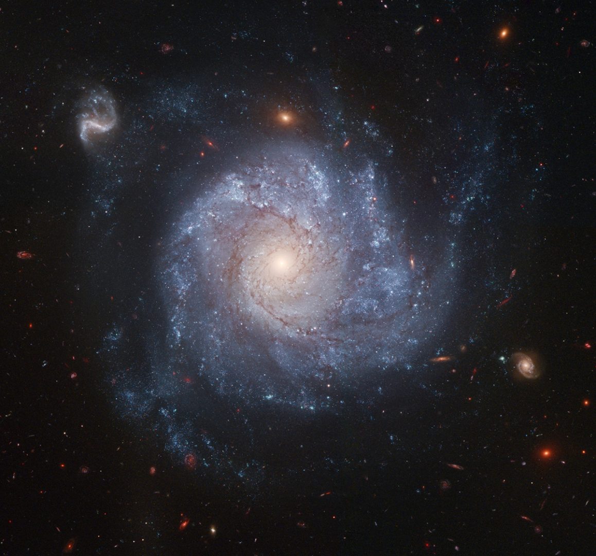 This Hubble image of NGC 1309 was captured in 2006. Credit: NASA, ESA, The Hubble Heritage Team, (STScI/AURA) and A. Riess (STScI)