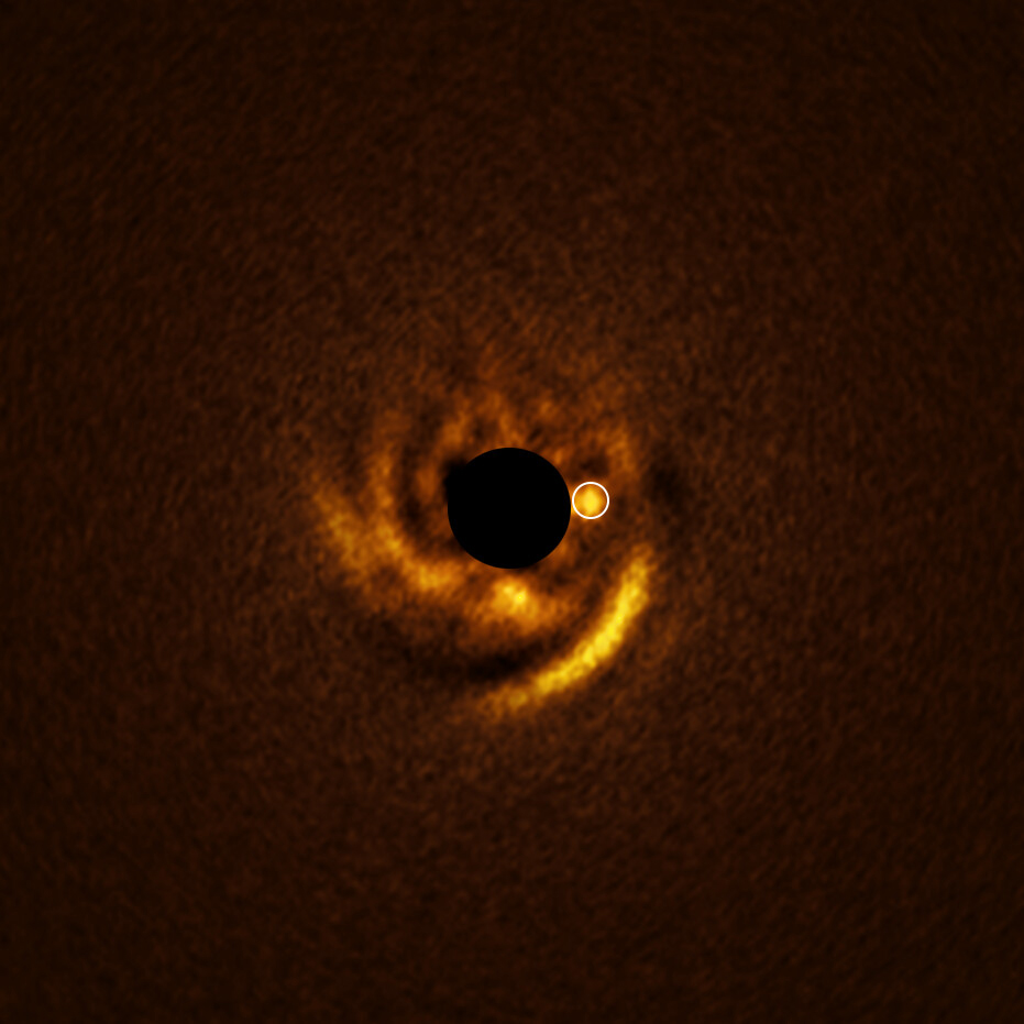 Disc and a candidate planet around the star HD 135344B as seen with ERIS. Credit: ESO/F. Maio et al.