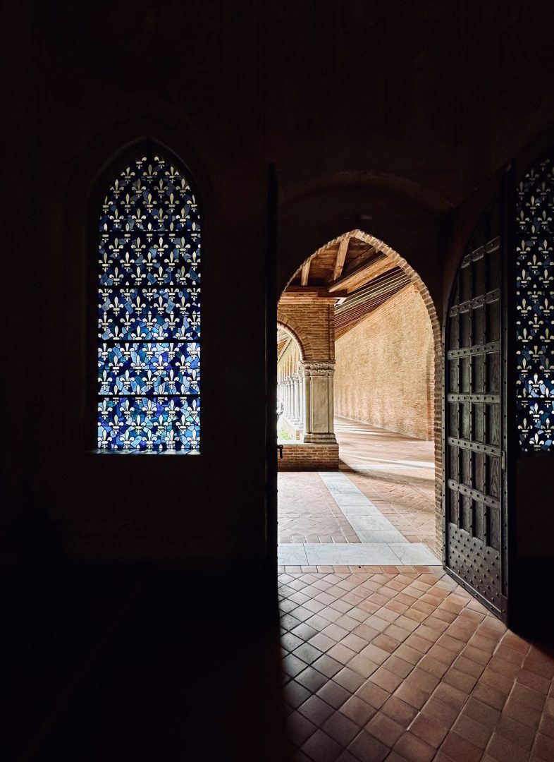 From Moonlit Streets to Central Park Arches: These are the Winning Images of the 2025 iPhone Photography Awards