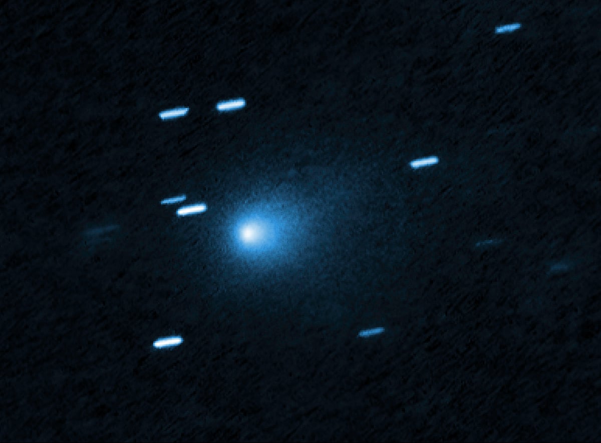 This is a Hubble Space Telescope image of the interstellar comet 3I/ATLAS. Hubble photographed the comet on 21 July 21 2025, when the comet was 365 million kilometres from Earth. Credit: NASA, ESA, D. Jewitt (UCLA); Image Processing: J. DePasquale (STScI)