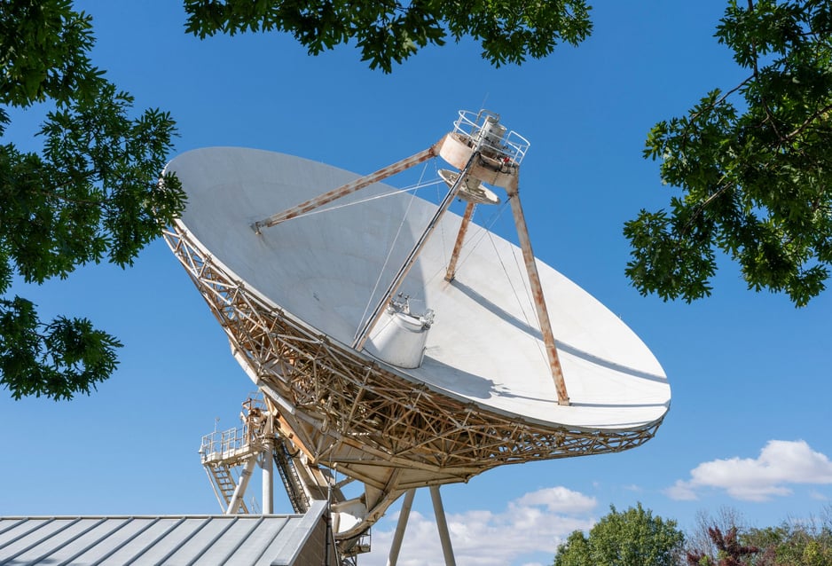 This antenna in North Liberty, Iowa, is one of 10 radio telescopes that make up the National Science Foundation National Radio Astronomy Observatory Very Large Baseline Array (VLBA). Credit: NSF/AUI/NSF NRAO/J. Hellerman