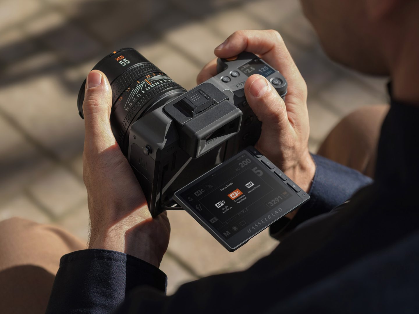 Hasselblad Brings 100MP, HDR, and Faster AF to Medium Format With The New X2D II 100C