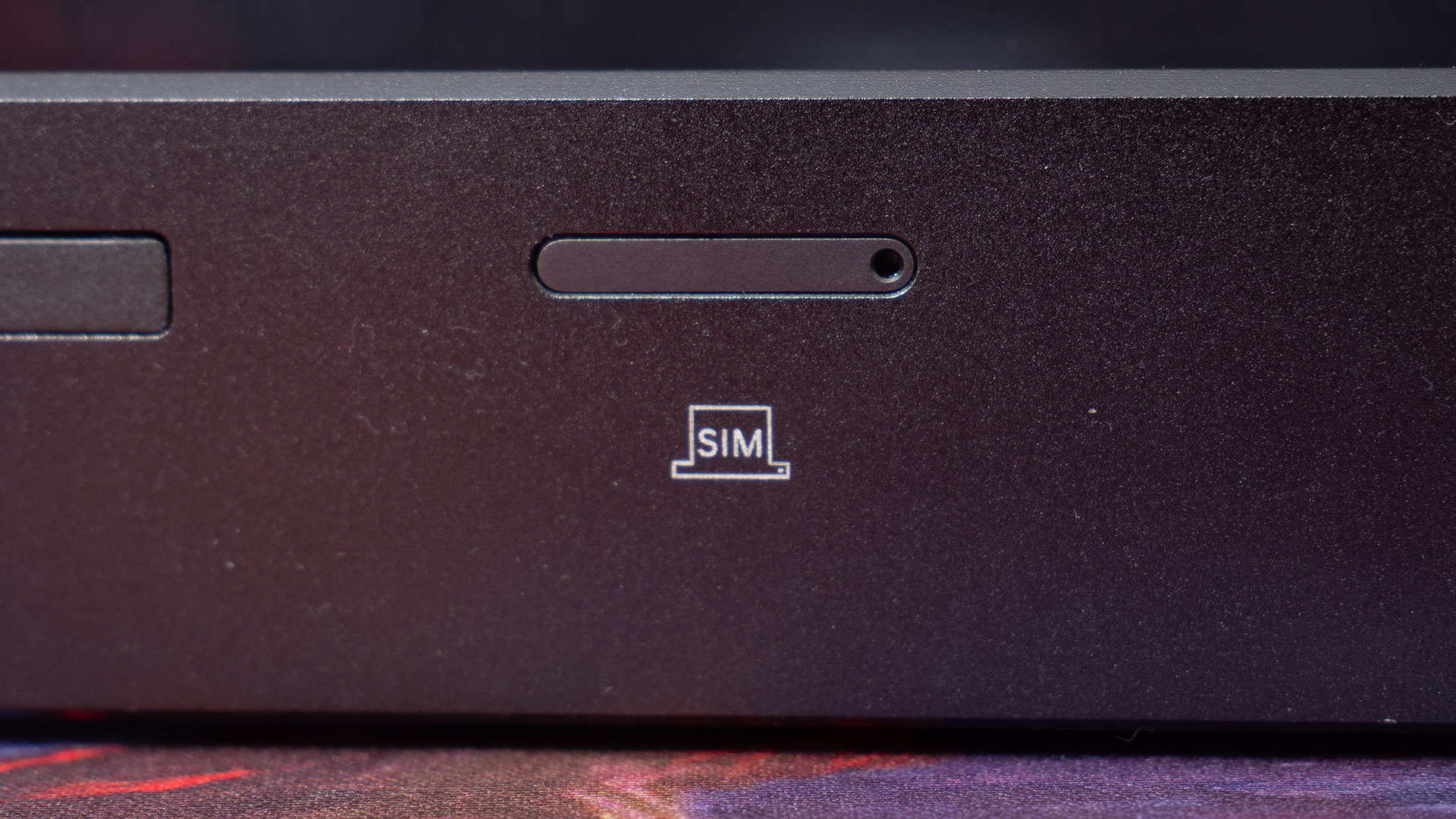 YoloBox Extreme 4G LTE Sim Slot